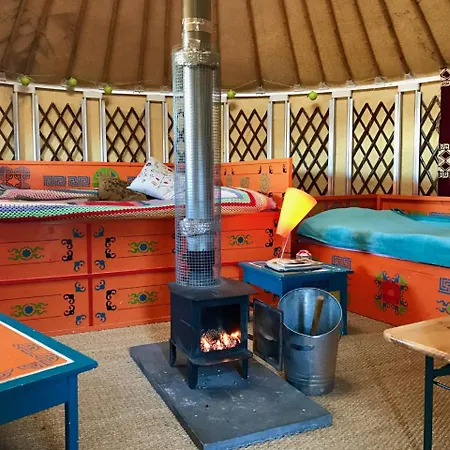 Yourte Sobaka Remote Yurt In The Mountains